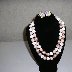 Beautiful vintage textured necklace & earring set